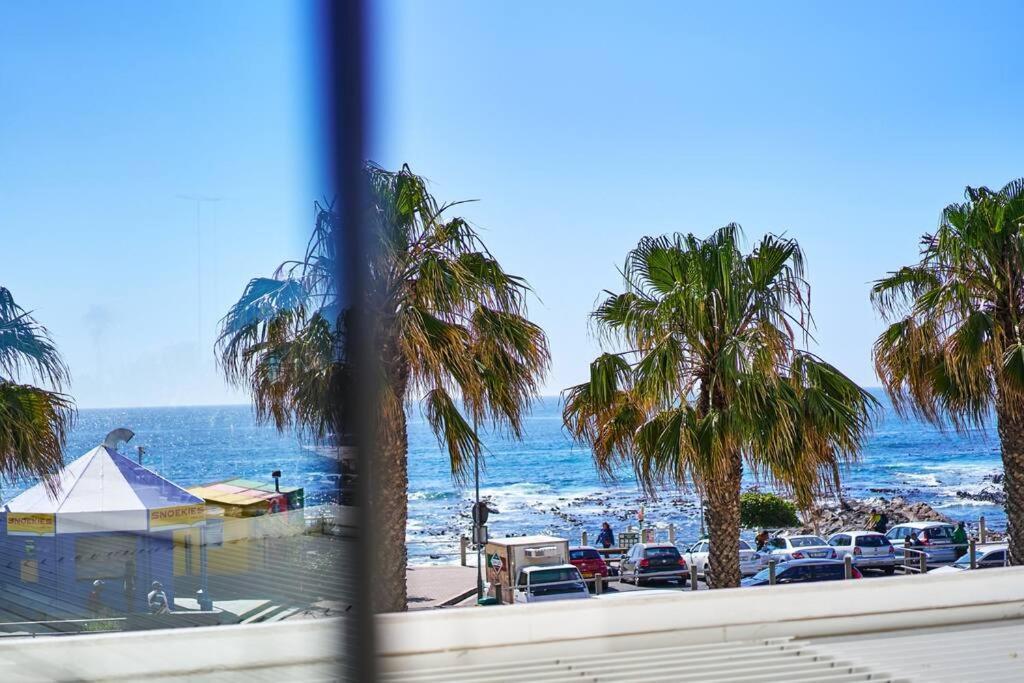 Apartment Beachfront In Sea Point With Amazing Views Cape Town