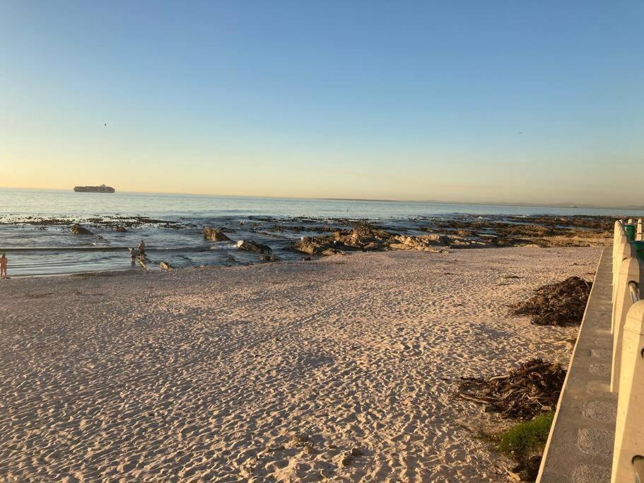 Beachfront In Sea Point With Amazing Views