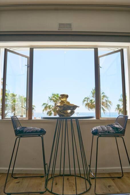 Apartment Beachfront In Sea Point With Amazing Views Cape Town